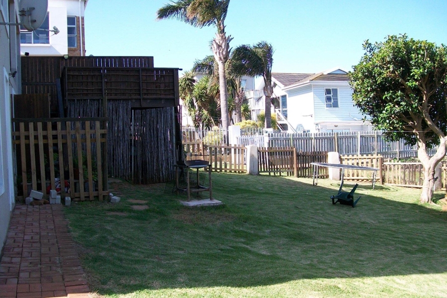 4 Bedroom Property for Sale in Wavecrest Eastern Cape